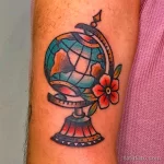 Фото тату планета Земля 28.03.22 №1036 - planet earth tattoo tatufoto.com