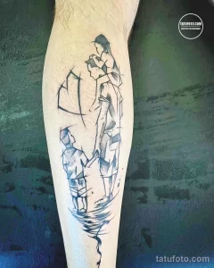 Фото тату в стиле line art с изображением пары на фоне корабля. Минималистичный рисунок с тонкими линиями.