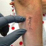 Смешные и весёлые рисунки тату с приколом 10.04.22 №0018 - fun tattoo tatufoto.com