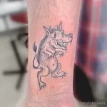 Смешные и весёлые рисунки тату с приколом 10.04.22 №0409 - fun tattoo tatufoto.com
