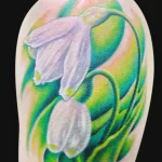 Фото тату цветок подснежника 19.04.22 №0013 - snowdrop flower tattoo tatufoto.com