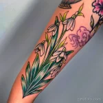 Фото тату цветок подснежника 19.04.22 №0065 - snowdrop flower tattoo tatufoto.com