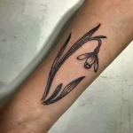 Фото тату цветок подснежника 19.04.22 №0142 - snowdrop flower tattoo tatufoto.com