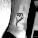Фото тату цветок подснежника 19.04.22 №0152 - snowdrop flower tattoo tatufoto.com