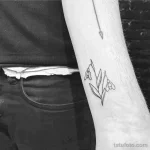 Фото тату цветок подснежника 19.04.22 №0156 - snowdrop flower tattoo tatufoto.com
