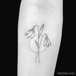 Фото тату цветок подснежника 19.04.22 №0170 - snowdrop flower tattoo tatufoto.com
