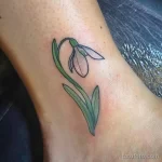 Фото тату цветок подснежника 19.04.22 №0191 - snowdrop flower tattoo tatufoto.com