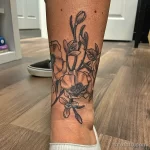 Фото тату цветок подснежника 19.04.22 №0238 - snowdrop flower tattoo tatufoto.com