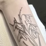 Фото тату цветок подснежника 19.04.22 №0262 - snowdrop flower tattoo tatufoto.com