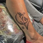 Фото тату цветок подснежника 19.04.22 №0263 - snowdrop flower tattoo tatufoto.com