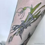 Фото тату цветок подснежника 19.04.22 №0297 - snowdrop flower tattoo tatufoto.com