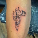 Фото тату цветок подснежника 19.04.22 №0400 - snowdrop flower tattoo tatufoto.com