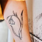 Фото тату цветок подснежника 19.04.22 №0417 - snowdrop flower tattoo tatufoto.com