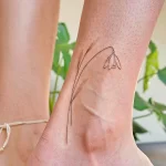 Фото тату цветок подснежника 19.04.22 №0421 - snowdrop flower tattoo tatufoto.com