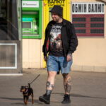 Брутальные тату на ногах, руках и шее парня 17