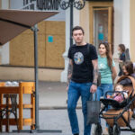 Крупные тату с трайбл узорами на руках парня -Уличная тату-street tattoo-24052022-tatufoto.com 5