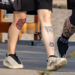 Парень и девушка с большим количеством тату на теле -Уличная тату-street tattoo-tatufoto.com 7