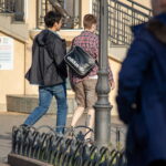 Тату ананас на правой ноге парня 4
