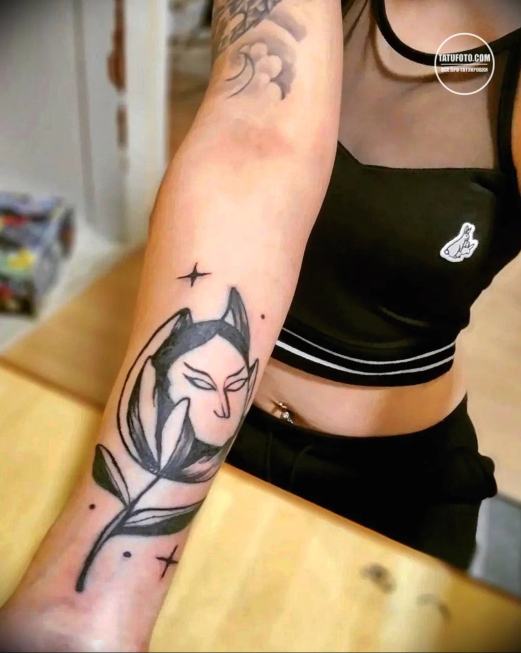 Фото девушек с тату и женских тату рисунков 28.05.22 №0401 — tatufoto.com
