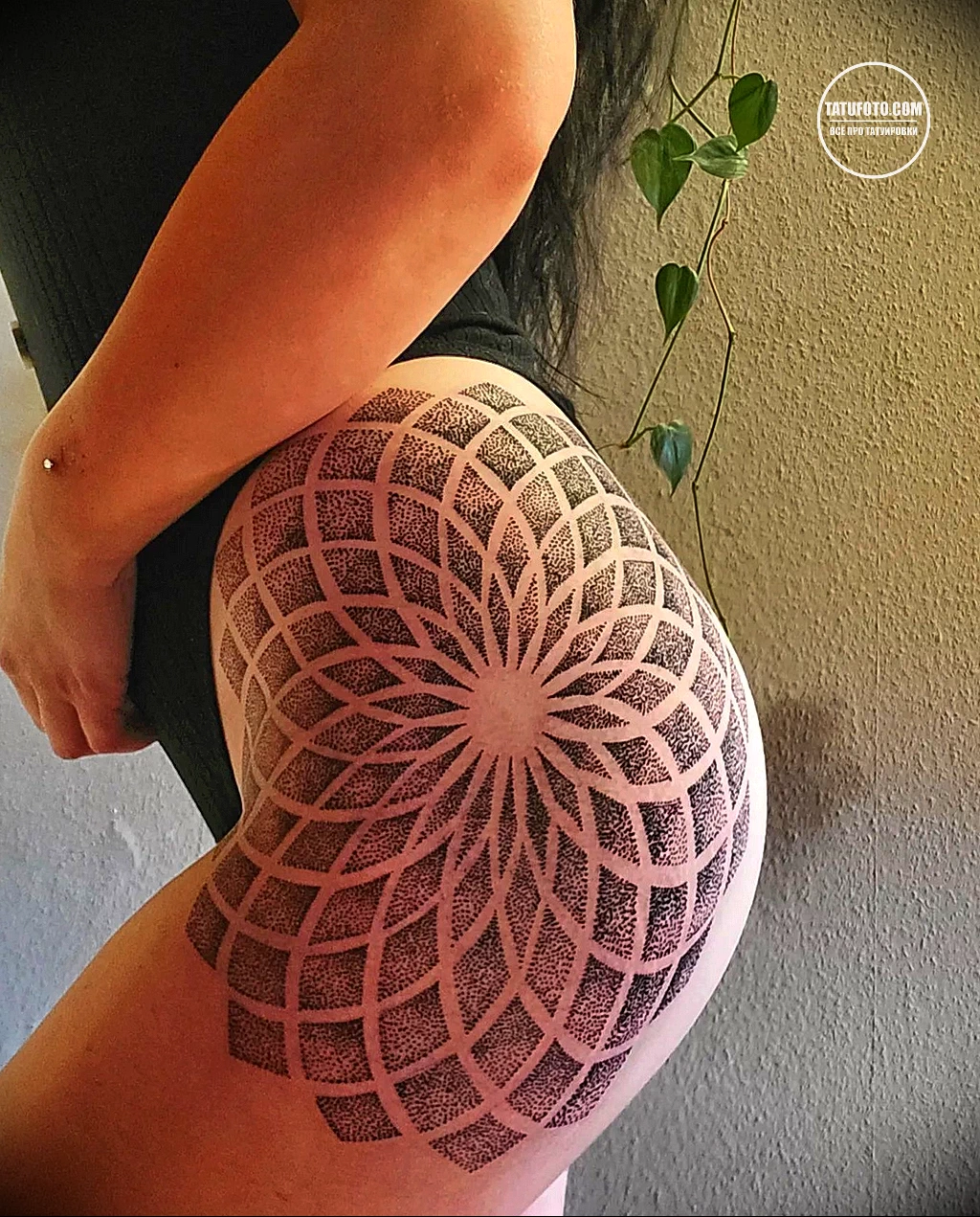 Фото девушек с тату и женских тату рисунков 28.05.22 №1110 — tatufoto.com