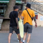 два мужчины хулигана с татуировками паутины на руках29 - Уличная тату 22062022 №022 - tatufoto.com