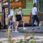 колоритная девушка с огромным количеством татуировок на теле шее и лице11 - Уличная тату 22062022 №122 - tatufoto.com