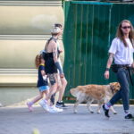 колоритная девушка с огромным количеством татуировок на теле шее и лице58 - Уличная тату 22062022 №148 - tatufoto.com