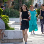 молодая девушка с татуировками на руках и ключице41 - Уличная тату 22062022 №186 - tatufoto.com