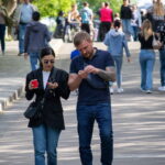 мужчина с тату рукавом на левой руке 4 - Уличная тату 22062022 №445 - tatufoto.com