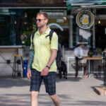 мужчина с татуировкой волков на руке и ноге21 - Уличная тату 22062022 №492 - tatufoto.com