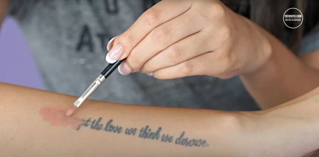 Как и чем временно скрыть татуировку косметикой 16.08.22 №0001 - tatufoto.com