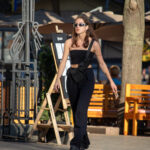 Девушка с маленькой тату на левой руке 1 tatufoto.com - уличная тату