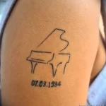 Фото тату с пианино – фортепиано и клавишами – tatufoto.com_218_11/07/2022 16:34:37