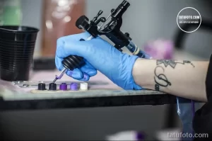 Уход за татуировкой - картинка для статьи tatufoto.com 22112022 20