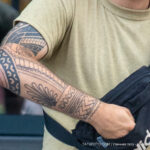 тату маори узоры на правой руке молодого парня 2 tatufoto.com - уличная тату
