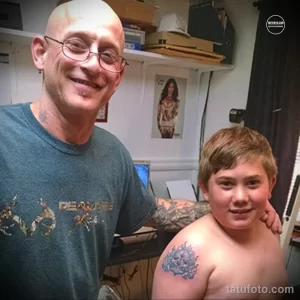 фото - В Нью-Йорке арестовали мать за татуировку сына 23.11.22 №0004 - tatufoto.com