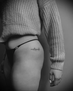 Современная женская татуировка на фото 03.01.23 №0013 - tatufoto.com