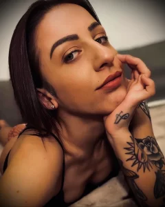 Современная женская татуировка на фото 03.01.23 №0035 - tatufoto.com