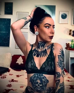 Современная женская татуировка на фото 03.01.23 №0101 - tatufoto.com