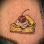 Фото пример татуировки с рисунком пирога 24.01.23 №0127 - tatufoto.com