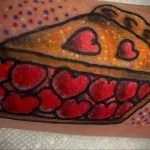 Фото пример татуировки с рисунком пирога 24.01.23 №0133 - tatufoto.com