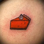 Фото пример татуировки с рисунком пирога 24.01.23 №0158 - tatufoto.com