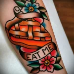 Фото пример татуировки с рисунком пирога 24.01.23 №0164 - tatufoto.com