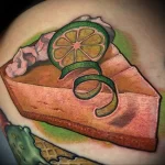 Фото пример татуировки с рисунком пирога 24.01.23 №0186 - tatufoto.com