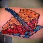 Фото пример татуировки с рисунком пирога 24.01.23 №0196 - tatufoto.com
