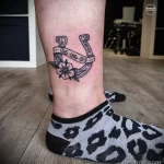 Фото рисунка татуировки подкова для денег 18.01.23 №0030 - tatufoto.com