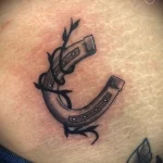 Фото рисунка татуировки подкова для денег 18.01.23 №0039 - tatufoto.com