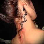 Фото тату змеи на шее 23.01.23 №0011 - tatufoto.com