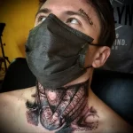 Фото тату на шее мужские 23.01.23 №0040 - tatufoto.com