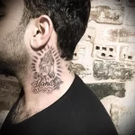 Фото тату на шее мужские 23.01.23 №0052 - tatufoto.com